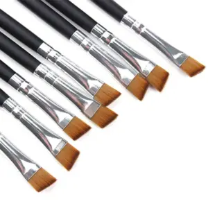 No. 02 Flat Detail Brush