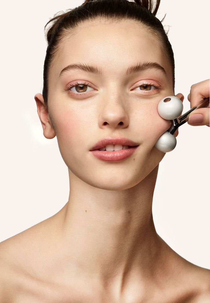 how to clean makeup brushes